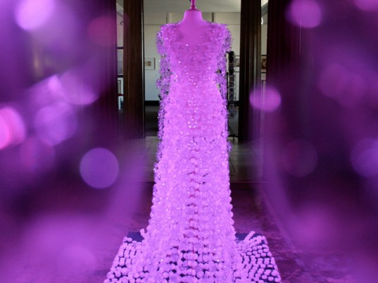 Публикация «Мастер-класс „Платье из мусорных пакетов „Астры“» размещена в разделах